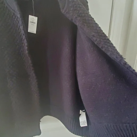 GAP Sweater - Picture 5 of 5